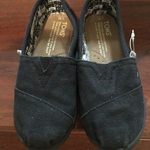 Girls Toms shoes